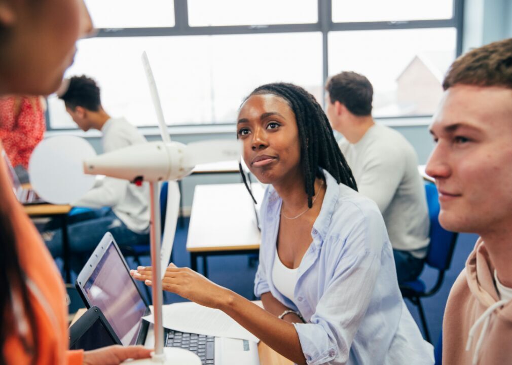 #21. Engineering teachers, postsecondary